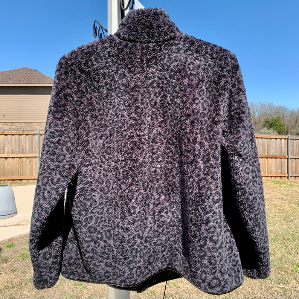 torrid Faux Fur Leopard Print Coat Bomber Jacket Gray Warm Animal Print Gray - Picture 7 of 15